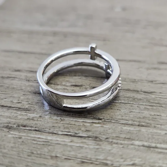 NWT CROSSES SILVER PLATED ZIRCON RING - Picture 6 of 6